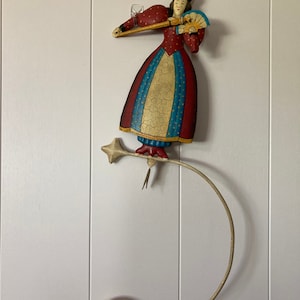 Balance Figure Missing Stand (LL)