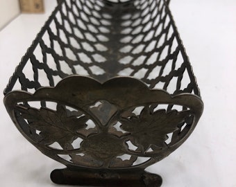 Dining Table Biscuit Holder (B7)