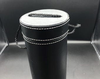 Leather Wine Holder (Y)