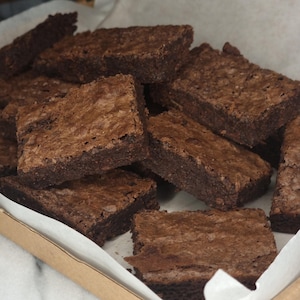 16 Brownies, fudgy, fresh, homemade, letterbox sized