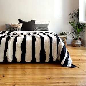 Black And White 100% Linen Striped Bedspread - Bold Monochrome Textured Stripes - Small to Super King Size Bed Throw - Handmade In The UK