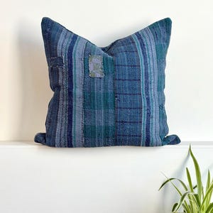 Vintage Kantha Cushion Cover – Deep Blue Indian Sari Patchwork (18" Square)