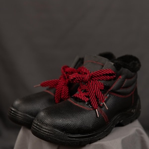 Men’s Work Boots Black Size 45 EU Oil Slip Resistant Warm Fur Lined Safety Shoes Durable Leather Construction Winter Workwear