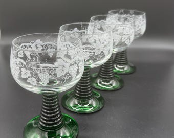 4 Vintage Shott-Zwiesel 5 3/8” Wine Glasses w Green Behive Stem Grape Pattern