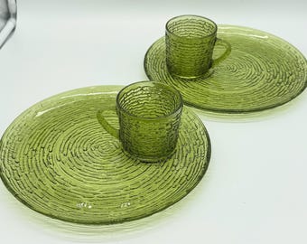 Vintage MCM Anchor Hocking Soreno Avocado Green Snack Set 2 Plates 2 Cups