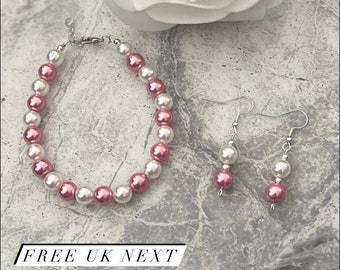 Pearl pink bracelet and earrings set.  Handmade with love for that special occassion.