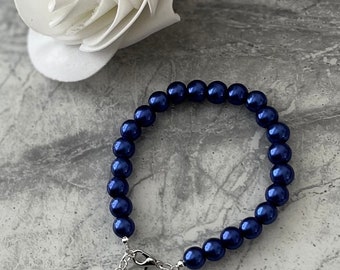 Pearl navy blue bracelet. Bridal, Bridesmaid. Handmade.