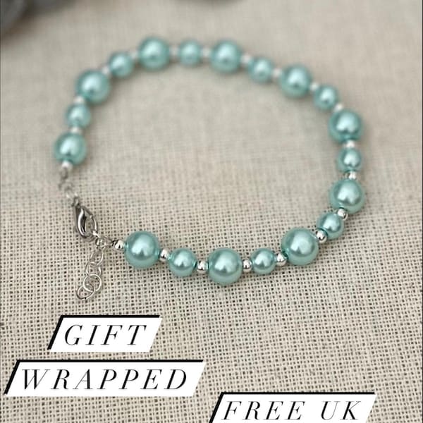 Turquoise teal bracelet. Bridal, Bridesmaid. Handmade. Free gift wrapping.