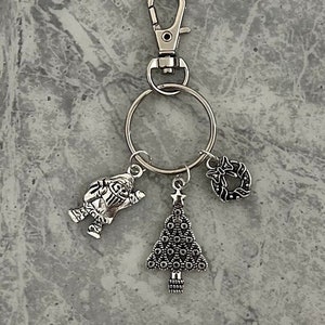 Christmas keychain keyring. Perfect stocking fillers or secret Santa gifts. Free gift wrapping.