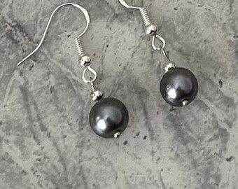 Pendientes colgantes de perla gris, gancho de plata de ley