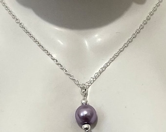 Collar de perlas moradas. Regalos para damas de honor, novias, Bodas, cumpleaños, regalos para ella.