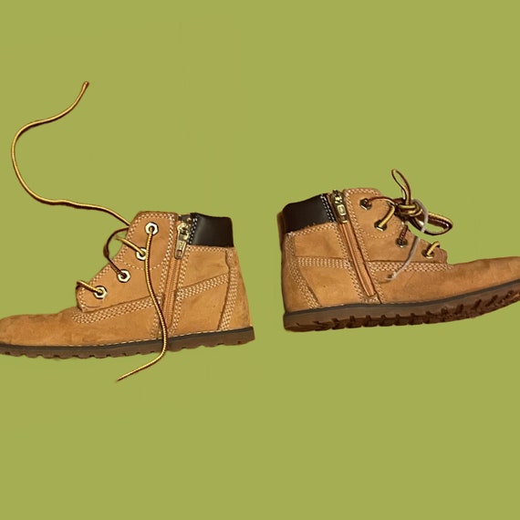 Adorable VTG Timberland 90s Early 2000s Suede Boy… - image 2