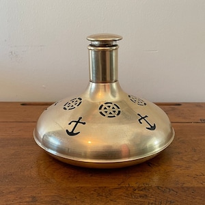 Decanter vintage in ottone a forma di nave svedese (1 di 2 da noi elencati!)
