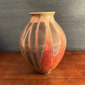 Unik, vintage, signerad Raku keramikvas tillverkad i Auckland, Nya Zeeland