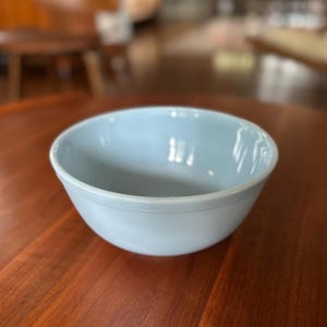 Vintage Pyrex Bluebelle Delphite Blue Nesting Mixing Bowl - #403 2.5 Quart
