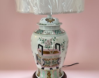 Große Vintage chinesische Porzellan Famille Rose Ginger Glas Tischlampe
