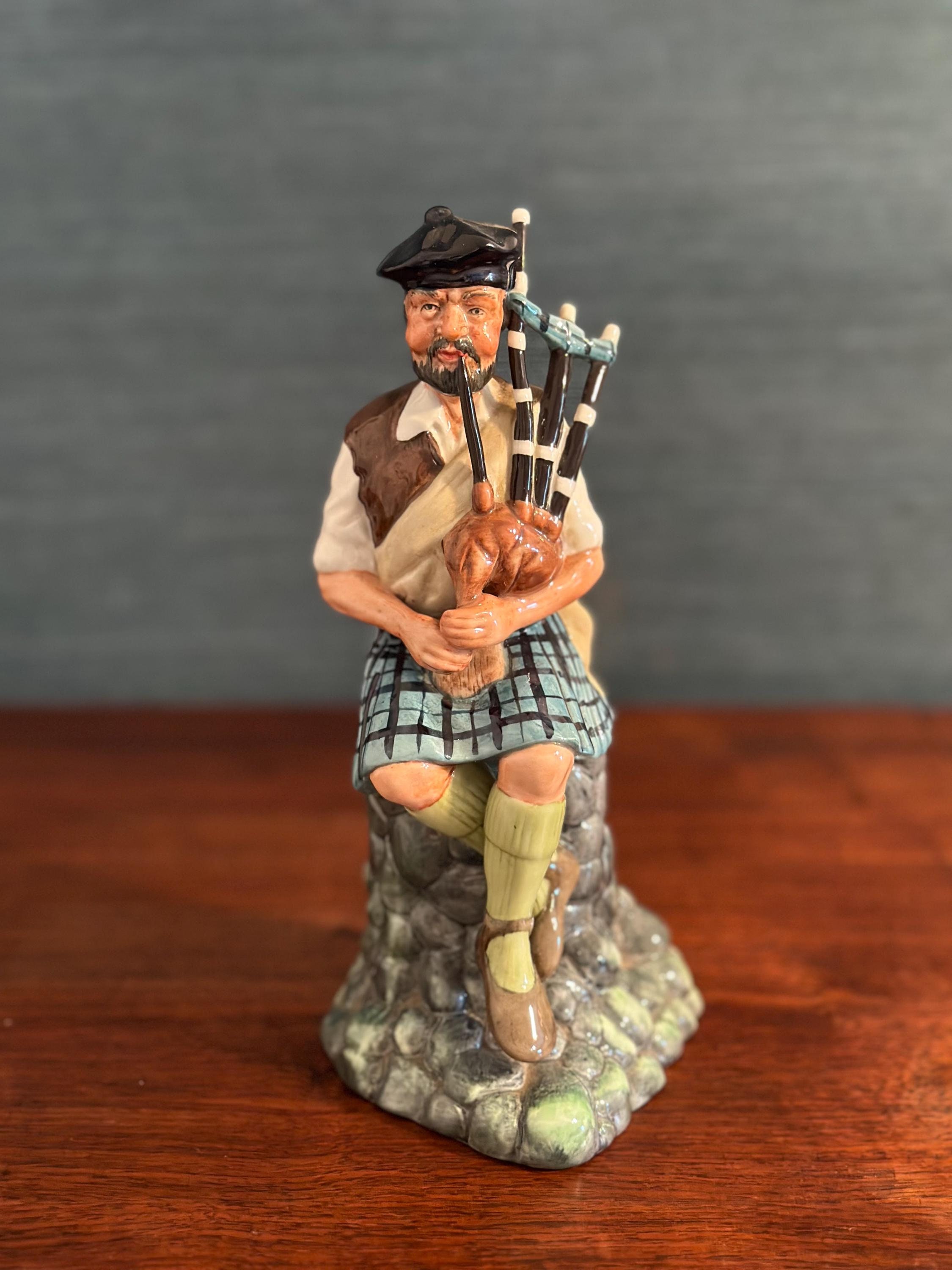Vintage 1979 Royal Doulton 'the Piper' HN 2907 - Etsy Hong Kong
