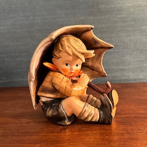 Vintage 1957 Goebel Hummel Umbrella Boy Number 152/0 A TMK-4
