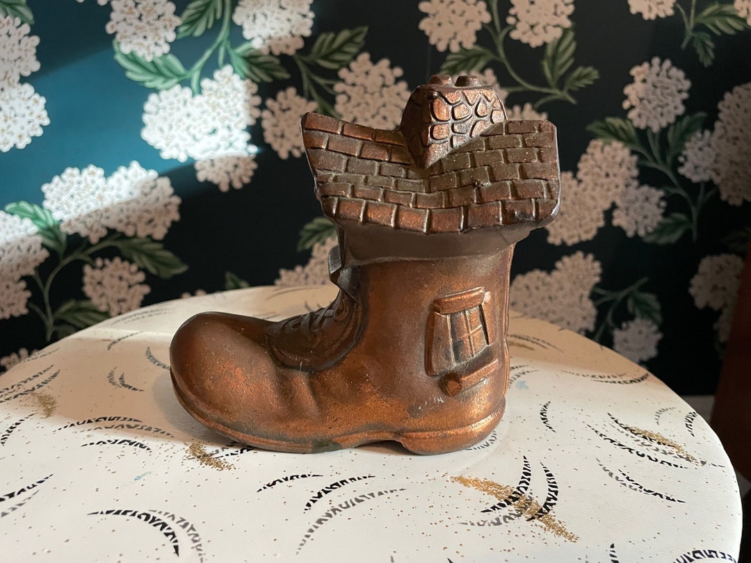 Old Mother Hubbard Vintage Shoe Piggy Bank With Original Etsy