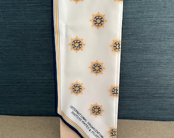 Sciarpa vintage del sindacato dei comandanti, ufficiali e piloti, nella sua scatola originale.