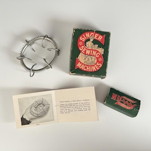 Antique 1909 Singer Sewing Machine Nu-Way Stocking Darner in Original Box with Original Ephemera