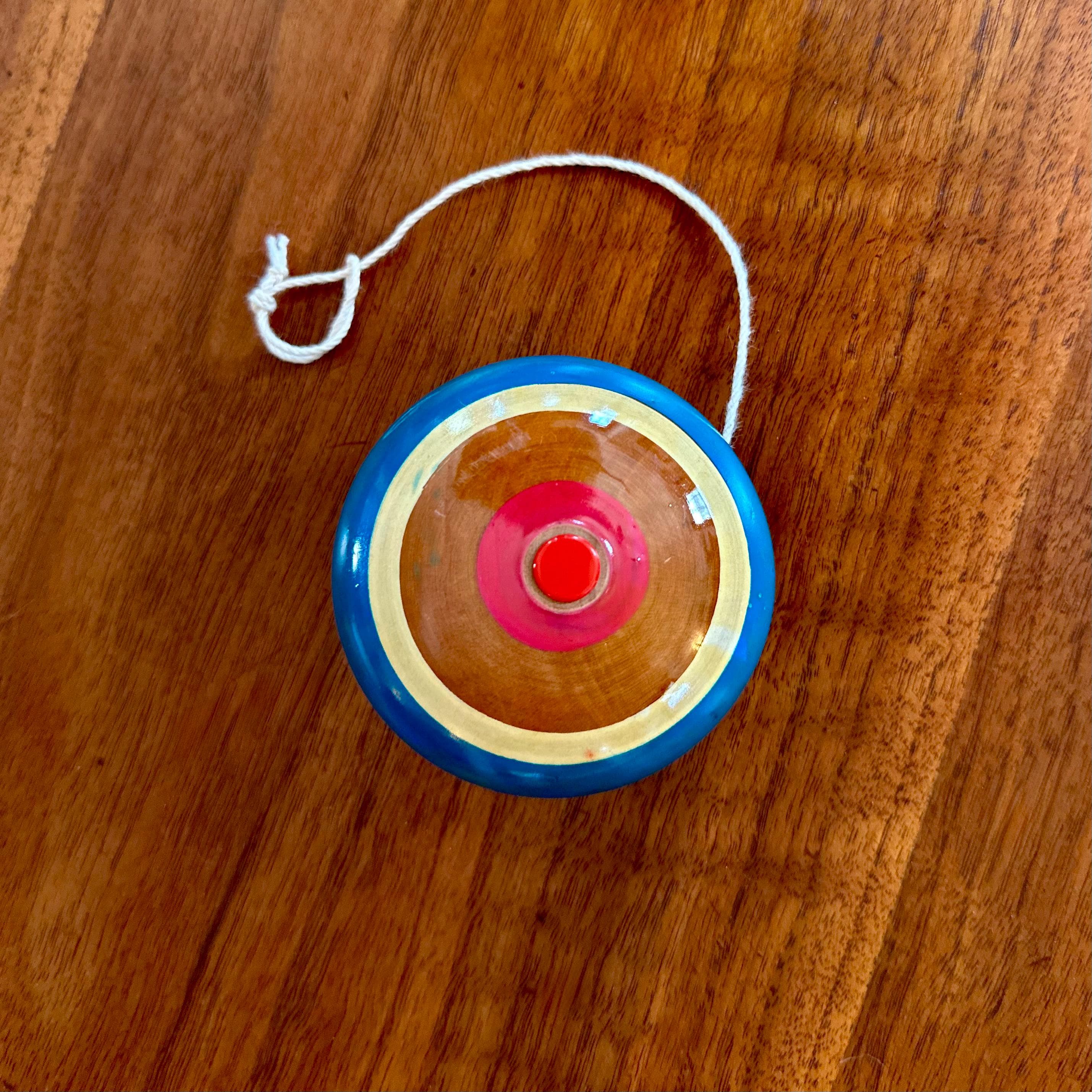 Vintage Yo-Yos & Tops - Etsy