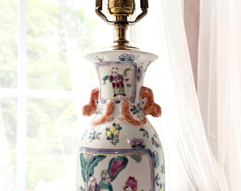 Lámpara decorativa vintage con diseño de rosas Famille