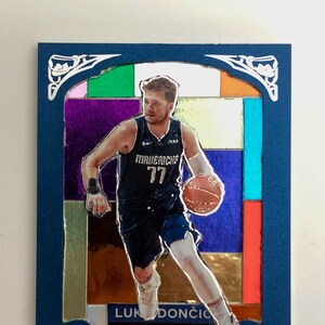 Art de carte personnalisé Luka Doncic : combinaison de deux cartes