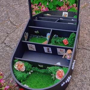 Alice in Wonderland Jewellery Storage