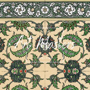 Peut inclure: Un motif r&eacute;p&eacute;titif de fleurs et de feuilles stylis&eacute;es dans des tons de vert, blanc, rouge et noir sur un fond cr&egrave;me. Le motif est sym&eacute;trique et pr&eacute;sente un design islamique traditionnel.