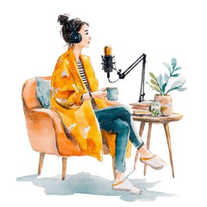 Op de afbeelding: Een aquarelillustratie van een persoon met donker haar in een knotje, een koptelefoon, een felgeel vest en een blauwe spijkerbroek, zittend in een oranje fauteuil. Ze houden een mok vast bij een microfoon op een standaard en een tafel met boeken.