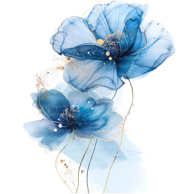 Op de afbeelding: Twee blauwe aquarelbloemen met gouden accenten op een witte achtergrond. De bloemen zijn delicaat en etherisch, met een zacht, dromerig gevoel.