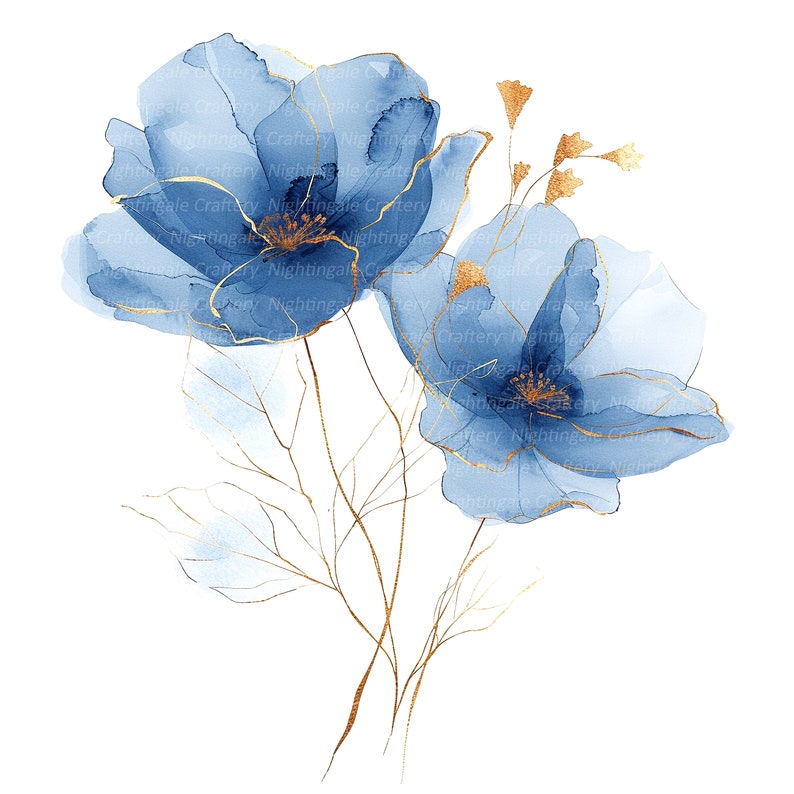 Op de afbeelding: Twee blauwe aquarelbloemen met gouden accenten op een witte achtergrond. De bloemen zijn delicaat en hebben een zachte, romantische uitstraling.