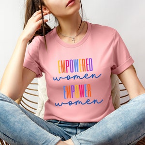 Camiseta de cuello redondo para mujeres empoderadas, camisa girl power, camiseta inspiradora, suéter feminista, igualdad de derechos, camiseta de mujeres empoderadas, camiseta girl boss