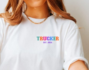 Camisa de camionero de bolsillo personalizada con año, nueva camisa de camionero personalizada, regalo para papá y mamá de camionero, regalo de cumpleaños de camionero, camiseta de esposa de camionero