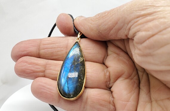 Silver Vermeil Pendant With Labradorite. - Etsy