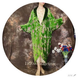 Antique-Inspired 1910s Silk Velvet Opera Coat, luxury opera coat