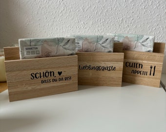 Serviettenhalter aus Holz mit Servietten | Plotten Einzug Zuhause Klötzchen Dekoration Geschenk Geburtstag Weihnachten