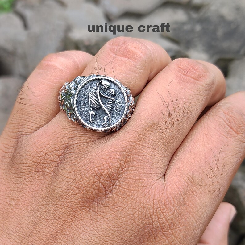 Gothic Skeleton Lovers Ring, Till Death Do Us Part Wedding Band, Oxidized Silver Eternal Love Ring, Memento Mori skull Ring for Men Women image 3