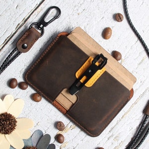 Schlanker, minimalistischer Kartenhalter für Männer: Vielseitiges Design mit Ausweishalter, Kartenfach und benutzerdefinierten Geldklammern