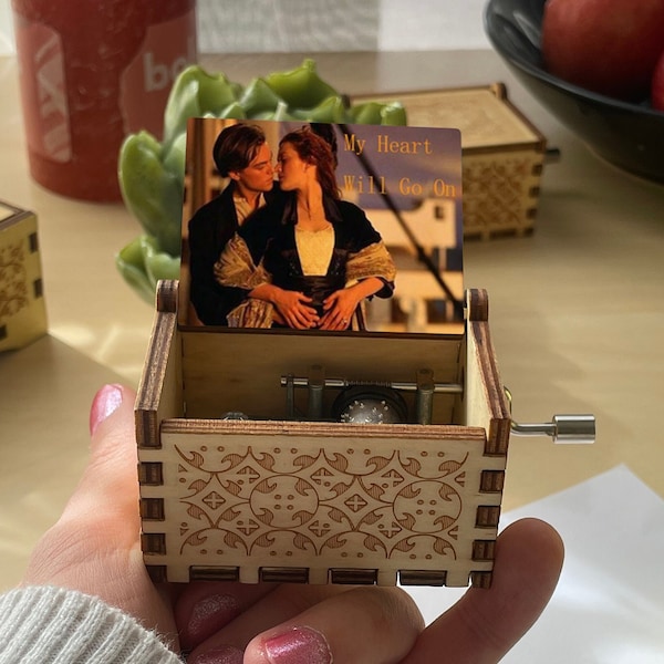 My Heart Will Go On Music Box Titanic, Handcrafted Customizable Gift for Anniversary Gift for Loved One, Romantic Couples Gift Titanic Lover