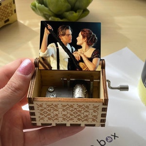 TITANIC My Heart Will Go On Music Box, Vintage Handcrafted Romantic Titanic Music Box Collectible Memorabilia Anniversary Gift Birthday Gift