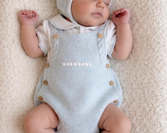 Neugeborenen-Jungen-Outfit aus blauer Baumwolle, spanisch gestrickt, Primera Posita Strickkleidung für Babys
