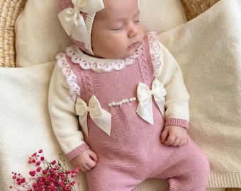Neugeborenes Mädchen, beige-rosa, Strickset für die Heimreise, spanisches Strickset mit Stickerei, Krankenhaus- und Schwangerschaftsausstattung.
