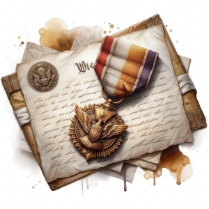 K&ouml;nnte beinhalten: Eine goldene Medaille mit einem Adlermotiv und einem Band mit roten, orangen und violetten Streifen. Die Medaille liegt auf einem Stapel alter, brauner und wei&szlig;er Papiere mit handschriftlichem Text. Die Papiere haben Kaffeeflecken.