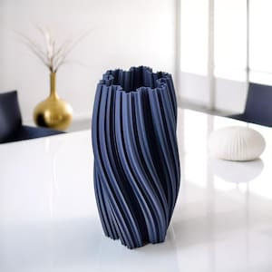 FRACTAL || Eco friendly vases for a modern minimalist home | unique design room decoration | 3D printed 25 cm vase for flowers