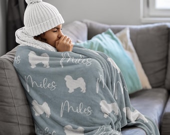 Personalized Pekingese Blanket with Name – Custom Dog Lover Throw Pet Mom Gift Cozy Puppy Bed Decor for Home or Sofa