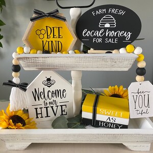Bee Tiered Tray, Farmhouse Decor, Summer Tiered Tray, Farmhouse Tiered Tray