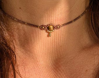 Gargantilla minimalista de macramé hecha a mano con piedras preciosas rellenas de plata o latón • joyería de cristal a medida