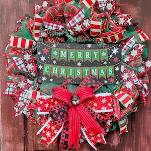 Merry Christmas Wreath, Christmas Wreath, Whimsical Christmas Wreath, Snowflake Christmas Wreath, Traditional Christmas Wreath